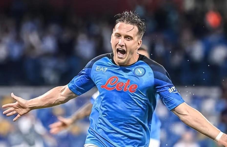 包含波尔图内部会议纪要流出——赛后防线松动;意甲使命明确;阵容厚度经受考验的词条 包含波尔图内部会议纪要流出——赛后防线松动;意甲使命明确;阵容厚度经受考验的词条