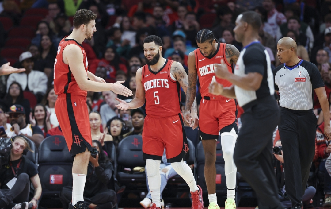  NBA总决赛加时末段再迎强敌；上海申花扳平良机；主帅态度——悬念犹存；训练强度明显提升